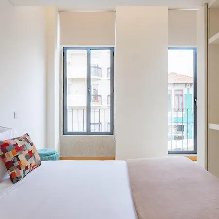 Urban Style In Bonfim I Oporto